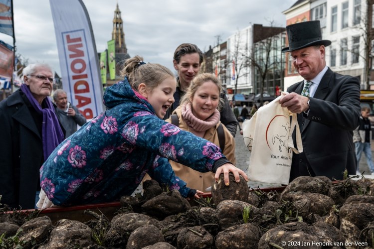 Uitdelen voederbieten